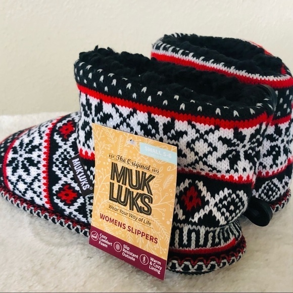 NWT Muk Luks sweater slippers - Picture 2 of 8